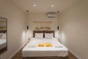 Posteľ alebo postele v izbe v ubytovaní Pylosea Luxury Lodge
