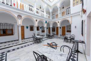 Restaurace v ubytování Hotel Los Omeyas