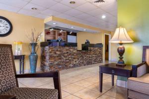 Posezení v ubytování Quality Inn at Arlington Highlands