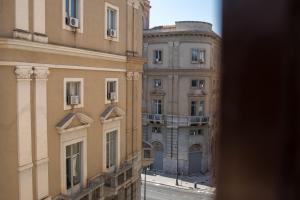 widok z okna budynku w obiekcie Arte Bianca w mieście Palermo