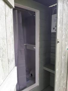 Et badeværelse på Cae Mawr Yurt Off-Grid Glamping