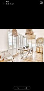 duas fotografias de uma sala de estar com mesa e cadeiras em Opaline Baie de somme em Ault