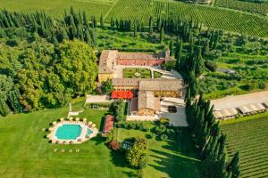 The swimming pool at or close to Villa Cordevigo