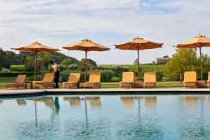 The swimming pool at or close to Villa Cordevigo