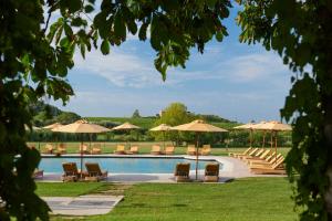 The swimming pool at or close to Villa Cordevigo