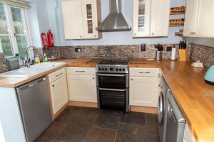 Gallery image of Finest Retreats - Brecon View Cottage in Clydach