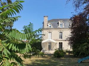 Gallery image of LES 5 ESCALES in Parthenay