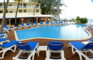 Piscina a CoCoKreyol - Ti CARAYOU o a prop