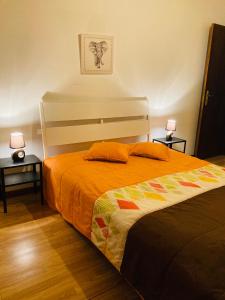 Ένα ή περισσότερα κρεβάτια σε δωμάτιο στο Casa de Ferias no Gerês