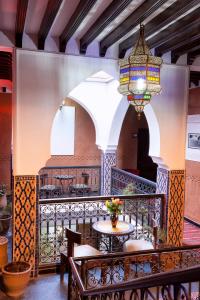 Restaurace v ubytování Hotel Azoul