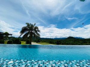 Bazén v ubytování Belong Jin The Dam Resort nebo v jeho okolí