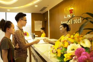 Gestir sem dvelja á Serene Beach Hotel Danang
