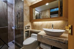 Jeongseon Intoraon Hotel的一间浴室