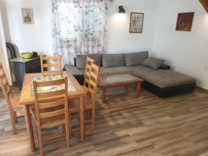 Posedenie v ubytovaní Holiday Home Borna + 33 fotografií