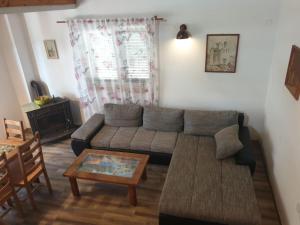 Posedenie v ubytovaní Holiday Home Borna