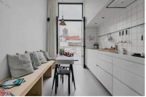 A kitchen or kitchenette at MAISON12 - Design apartments with terrace and view over Ghent towers