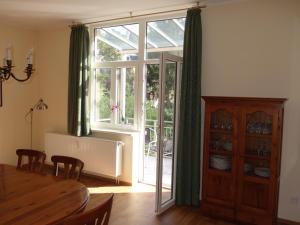 Fotografie z fotogalerie ubytování Schiller Apartments Fabrikantenwohnung v destinaci Sebnitz