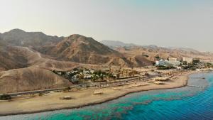 埃拉特SPNI Eilat Field School的海滨的空中景色