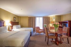 Gallery image of Clarion Collection Hotel Arlington Court Suites in Arlington