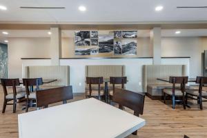 Posezení v ubytování MainStay Suites Durango