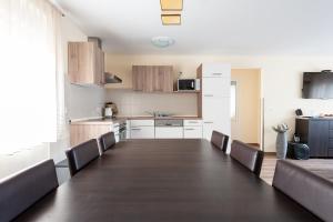 Kuchyňa alebo kuchynka v ubytovaní Haus Alpenblick Mölltal
