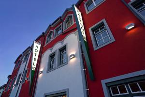 Budynek, w którym mieści się hotel