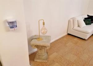 A seating area at Eufemia27