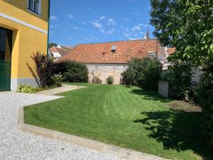 Ogród w obiekcie Ferienhaus Karoline