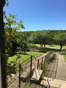 Oak House, A mini Harewood House and perfect for brides and grooms