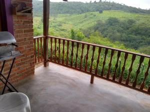 Balkon oz. terasa v nastanitvi Chalé com Vista Privilegiada