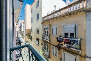 Photo de la galerie de l'établissement Rent4Rest Bairro Alto Charming 1Bd Apartment, à Lisbonne