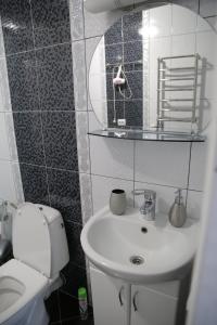 Photo de la galerie de l'établissement ЗАТИШОК, à Synyak 15 autres photos