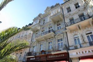 Budynek, w którym mieści się apartament