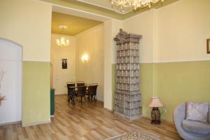 Część wypoczynkowa w obiekcie Apartman Sylva na Staré Louce 42