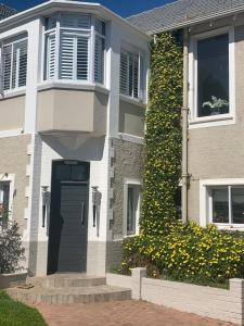 Hoone, kus külalistemaja asub