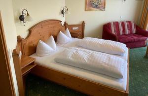 Postel nebo postele na pokoji v ubytování Hotel Sonnenblick