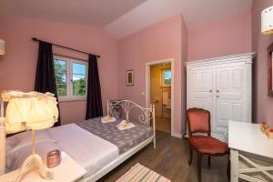 Ένα ή περισσότερα κρεβάτια σε δωμάτιο στο Spacious holiday house - pool / jacuzzi / sauna / playground / 8+2 +56 φωτογραφίες