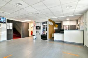 Vstupní hala nebo recepce v ubytování B&B HOTEL Bollène