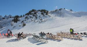 Ski di hotel atau berdekatan