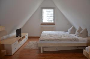 Afbeelding uit fotogalerij van Alte Scheune App. 2 Koserow in Ostseebad Koserow +3 foto's