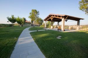 Vonkajšia záhrada v ubytovaní Agriturismo Torre del Marino