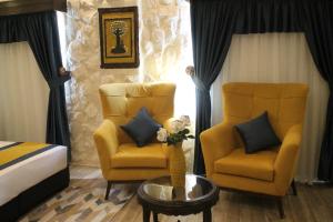 Posezení v ubytování Mount Nebo Hotel & Restaurant Madaba City Center