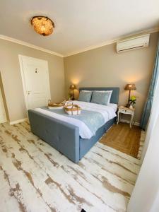 Ένα ή περισσότερα κρεβάτια σε δωμάτιο στο De Tuinkamer-----Privé diner op de kamer mogelijk!!!