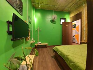 TV a/nebo společenská místnost v ubytování Lightning House 2