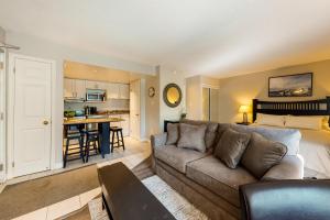 Gallery image of Condo 413 at North Creek Resort by Vacasa in Blue Mountains