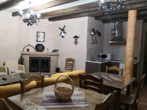 Posedenie v ubytovaní EL LABRIEGO, Casa rural