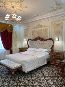 Ліжко або ліжка в номері Lion Hotel