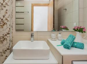A bathroom at Gaia Beach House Még 29 kép