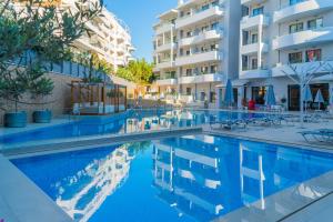 Bazén v ubytovaní Bio Suites Hotel & Spa alebo v jeho blízkosti