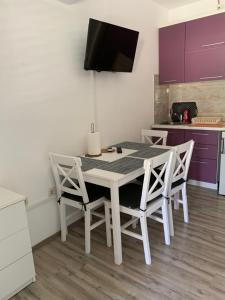 Kuchyňa alebo kuchynka v ubytovaní Sunny Side Apartments + 11 fotografií